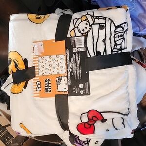 Hello kitty Halloween blanket twin